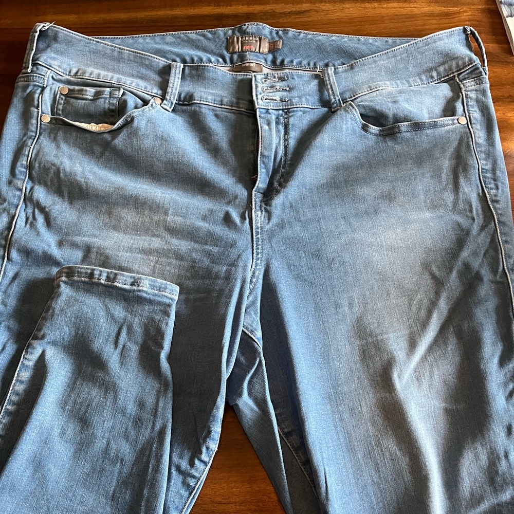 Torrid light wash skinny jeans